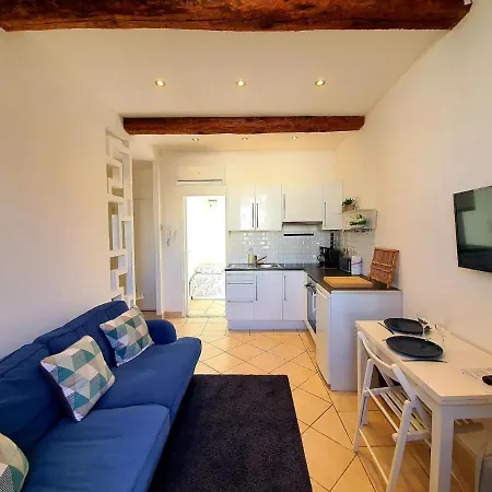 Lägenhet Freshly Tastefully Renovated In Heart Of Old