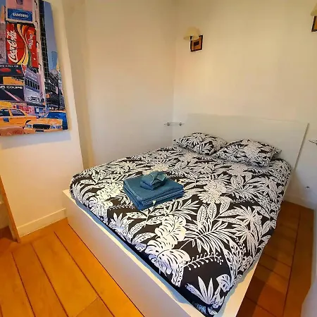 Freshly Tastefully Renovated In Heart Of Old Antibes