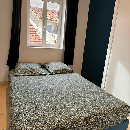 Freshly Tastefully Renovated In Heart Of Old Apartamento *