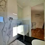 شقة Freshly Tastefully Renovated In Heart Of Old *