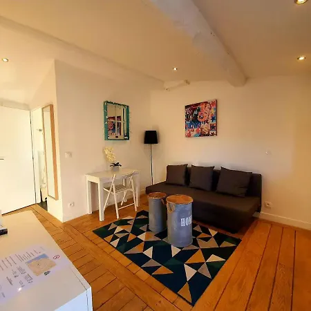 Freshly Tastefully Renovated In Heart Of Old Antibes