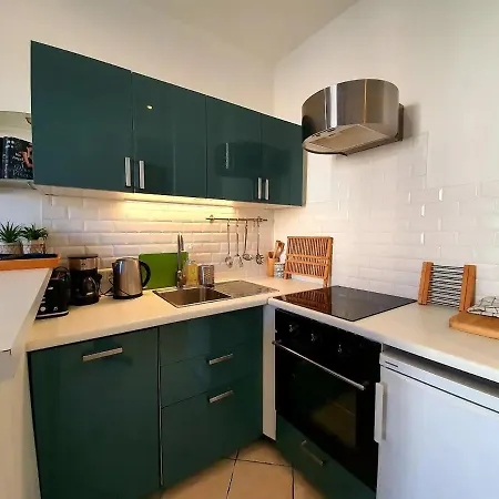 Apartmán Freshly Tastefully Renovated In Heart Of Old Antibes
