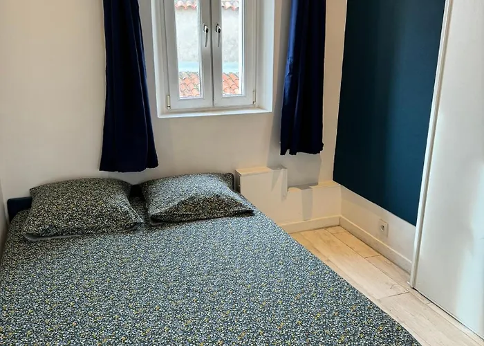 Freshly Tastefully Renovated In Heart Of Old * Антіб